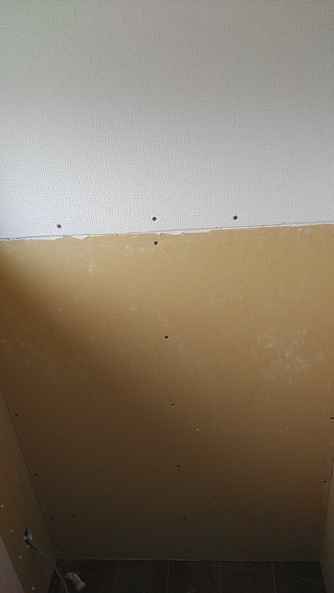 新築一戸建てトイレ壁やり直し後