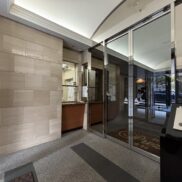 福岡市中央区六本松 3-1-52 コアマンション桜坂プレジオ弐番館　エントランス２