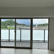福岡県飯塚市堀池 アルファステイツ飯塚駅８F　角部屋　リビングダイニング